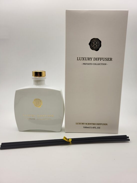 Namų kvapas su lazdelėmis LUXURY LA VIE EST BELE 100 ml.